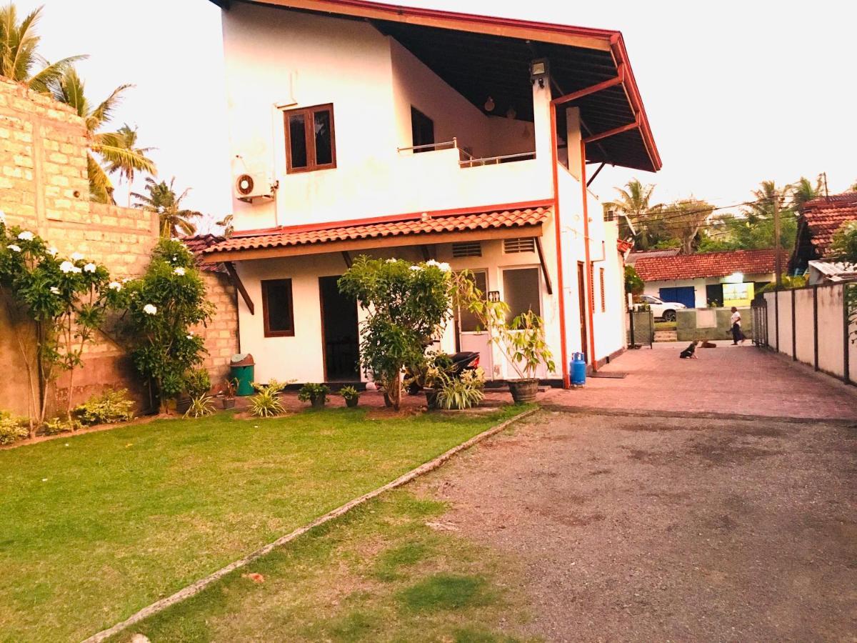 White Horse Mirissa Hotel Екстериор снимка