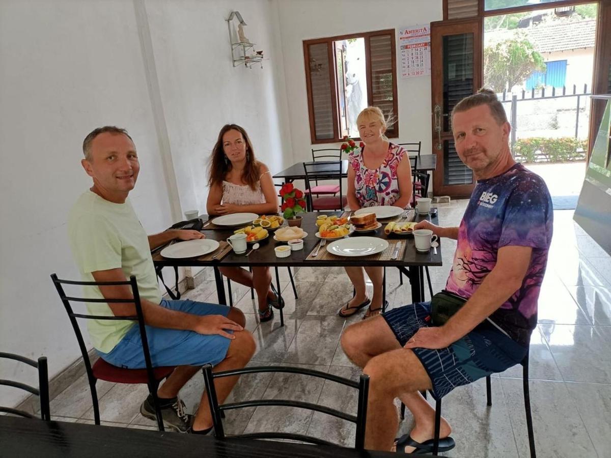 White Horse Mirissa Hotel Екстериор снимка